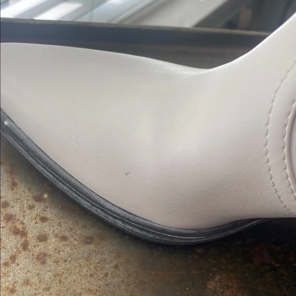 Sam Edelman Ladies Whistler White Ankle Boots Pointed Toes w/ Stud Accents. Sz 9 - Picture 15 of 15